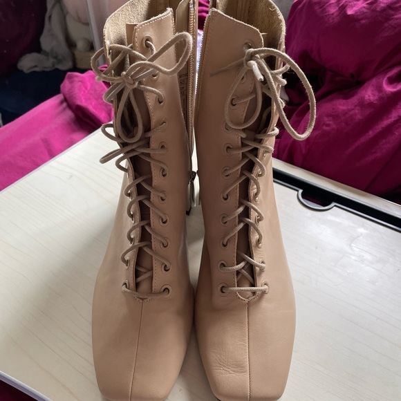 Zara Shoes | Beige Cream Square Toe Lace Up Leather Boots with Small Chunky Heel Zara Nwot | Color: Cream/Tan | Size: 9 | Caileevalente's Closet